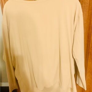 Lululemon 3/4 sleeve beige top. Size 8.